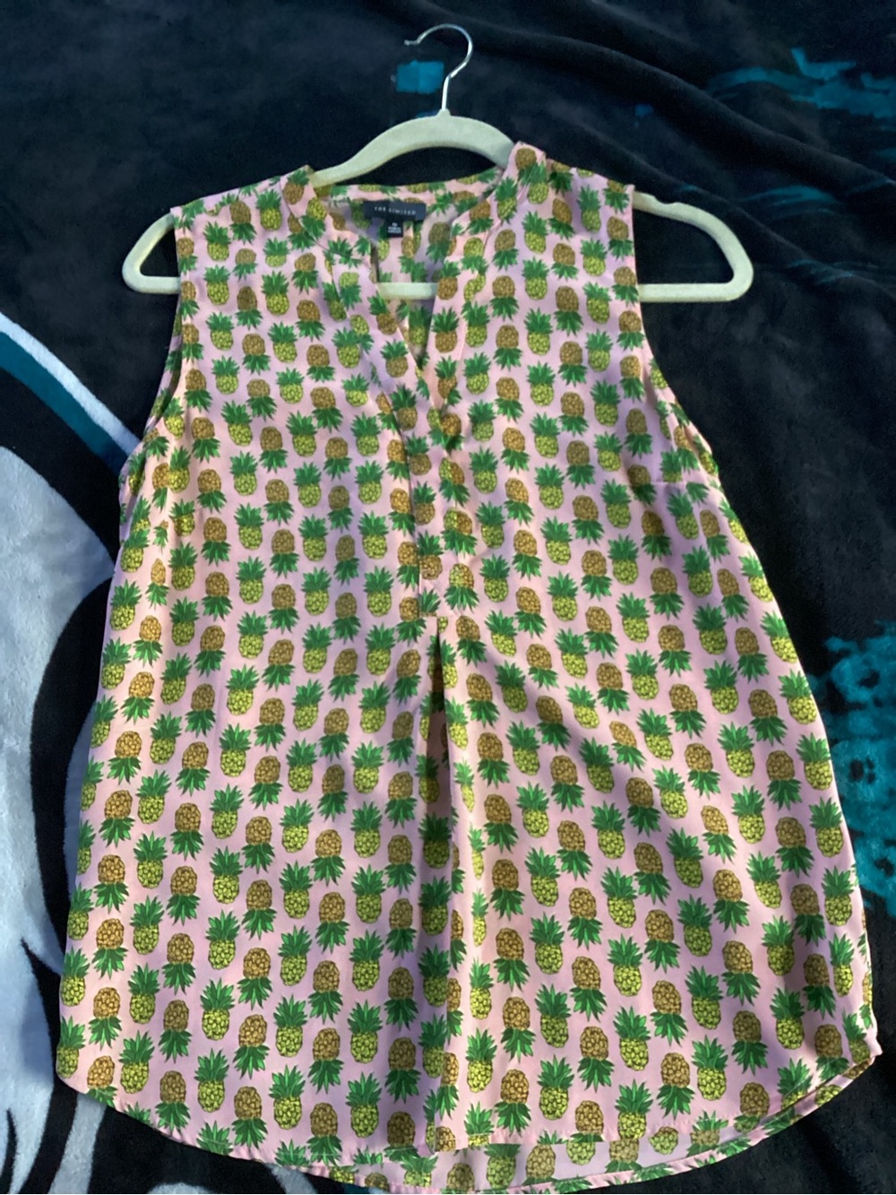 Women’s Pink Pineapple Print Sleeveless Top